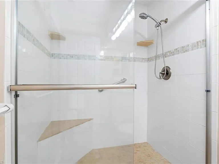 1784 Augusta Dr #202 — Photo 15