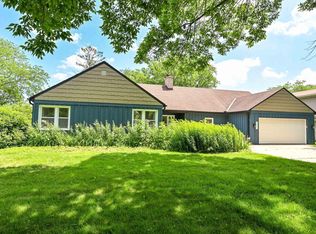 6836 N Yates Rd, Fox Pt, WI 53217