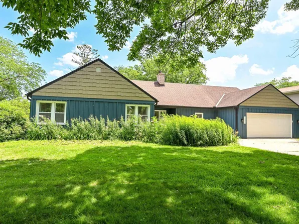 6836 North Yates ROAD, Fox Point, WI 53217