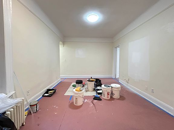 5th image of 226 W 108th St APT 2D