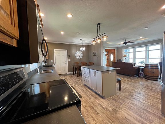 17th image of this home