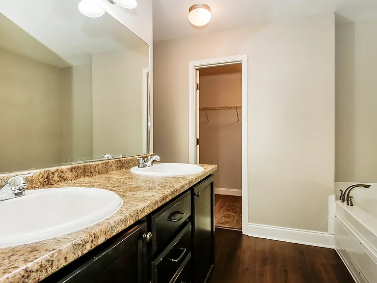 8896 Willa Jean Cv — Photo 11