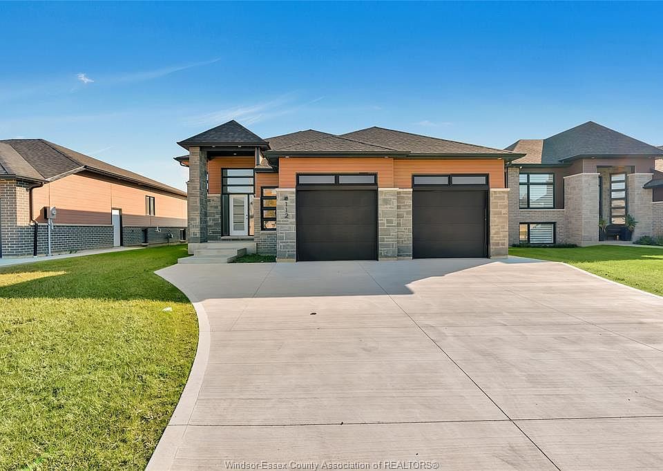 2nd image of 112 Hazel Cres