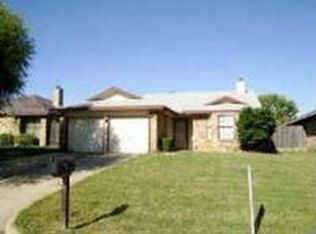303 Lantana Dr, Arlington, TX 76018