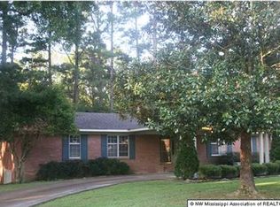 309 Wooten St, Senatobia, MS 38668