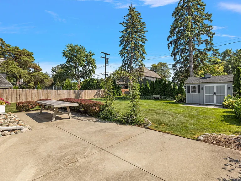 2546 Dorchester Rd — Photo 38