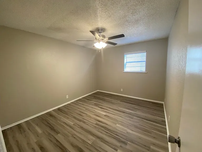 La Mesa Apartments — Photo 5