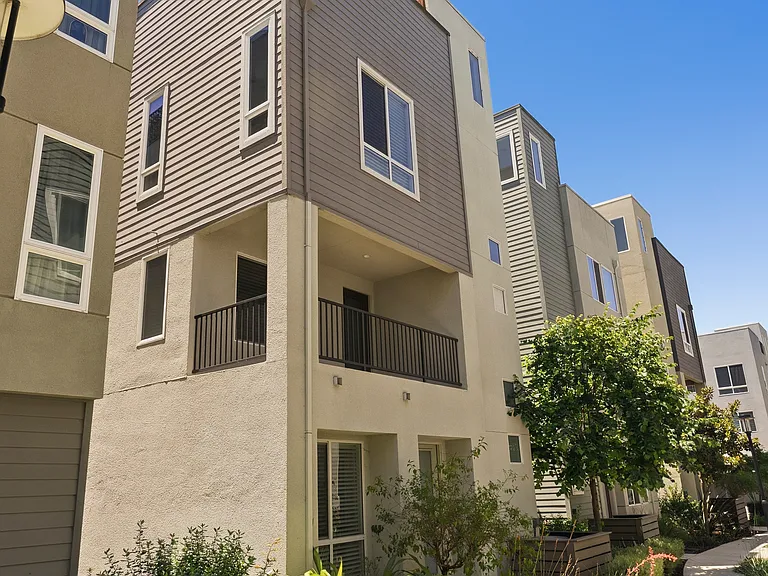 1475 Latitudes Way — Photo 47