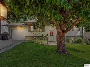 13930 Weir St, Omaha, NE 68137