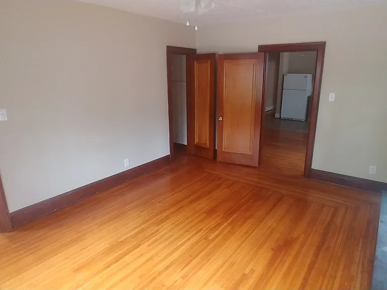 2941 Montana Ave — Photo 2