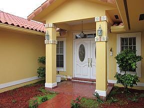 2nd image of 4354 SW 12th St