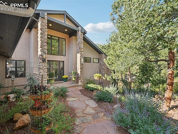 2nd image of 5575 Founders Pl
