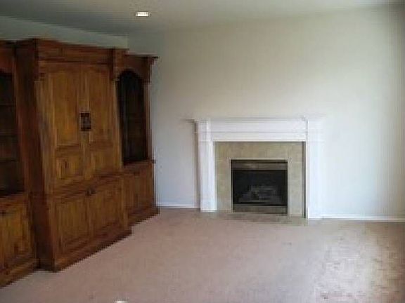 4th image of 28603 69th Dr NW