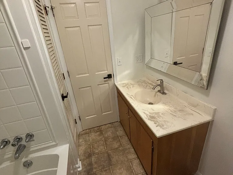 429 South Blvd — Photo 12