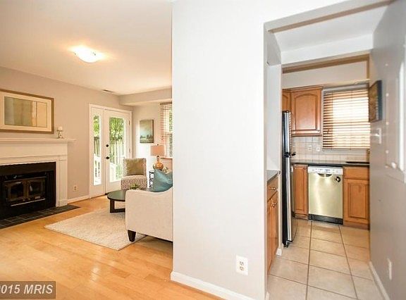 3rd image of 4814 Fairfax Dr #3