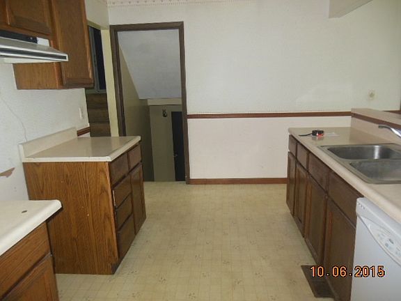 4th image of 137 Manchester Dr