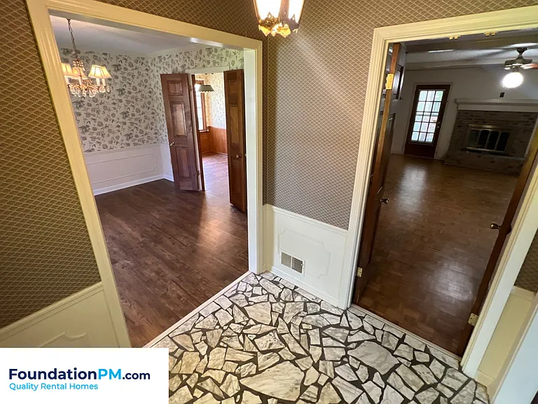 2608 Abercorn Cv — Photo 6