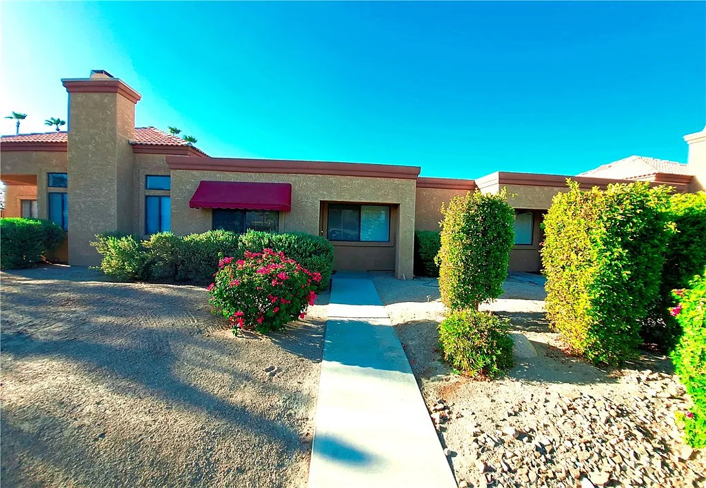 2 bed, 850 sqft, $2,600 — Photo 4