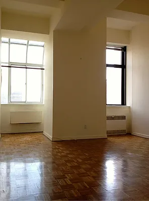 Rented by R New York | media 9