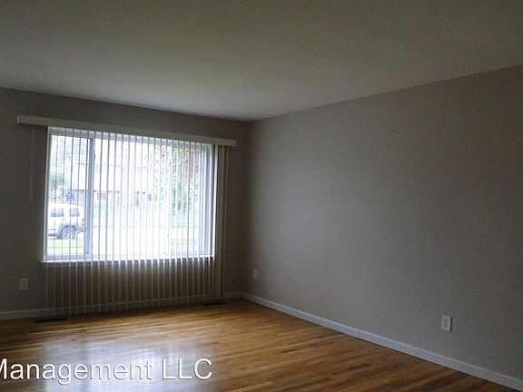 3rd image of 8580 Buffalo Dr