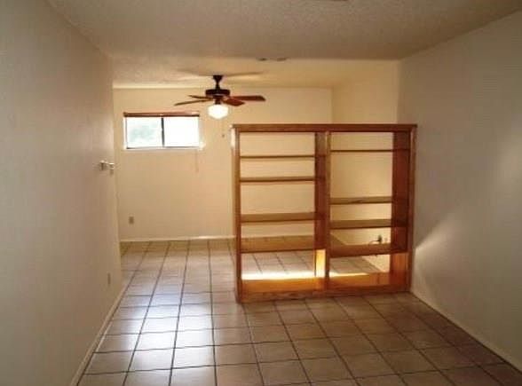 2nd image of 4701 Red River St APT 206
