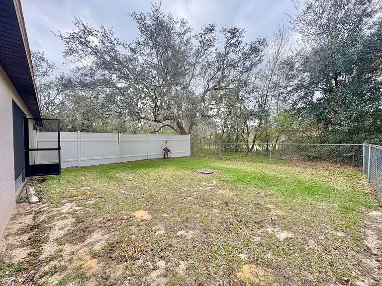 3228 Courtney Dr — Photo 27