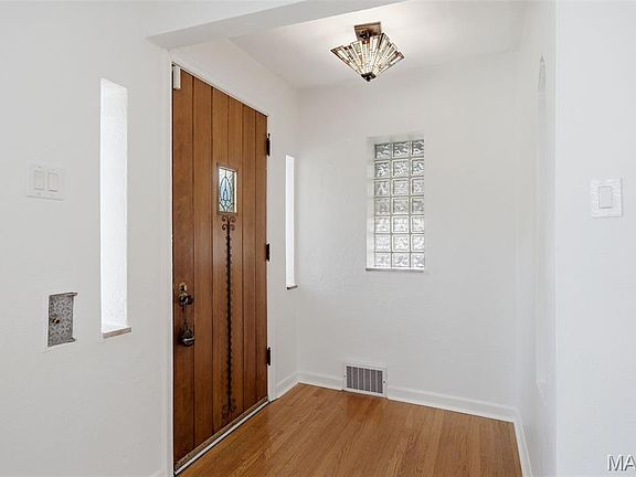 2nd image of 5711 Mardel Ave