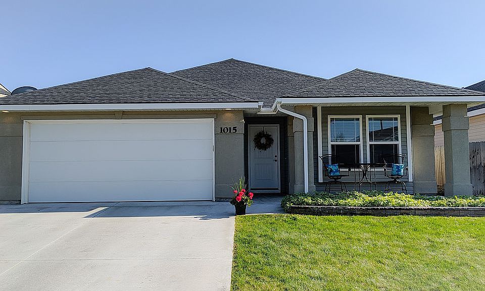 1st image of 1015 E Whitbeck Dr