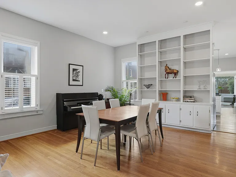 404 N Shields Ave — Photo 7