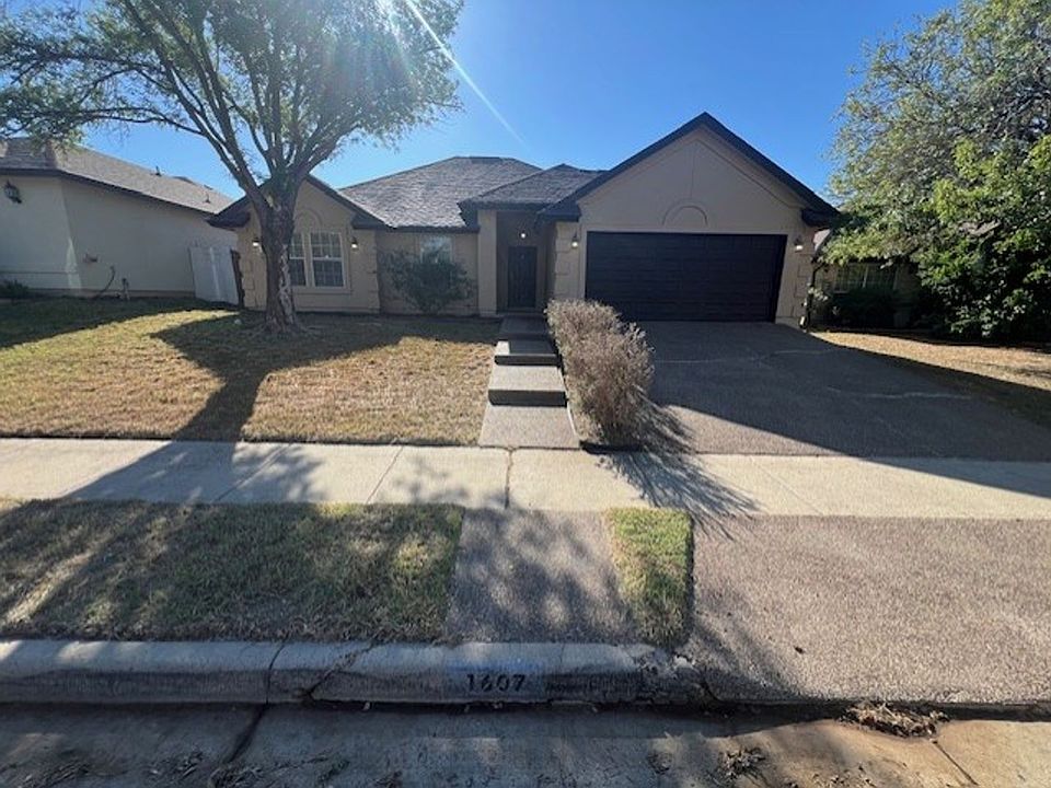 1st image of 1607 Kingwood Dr