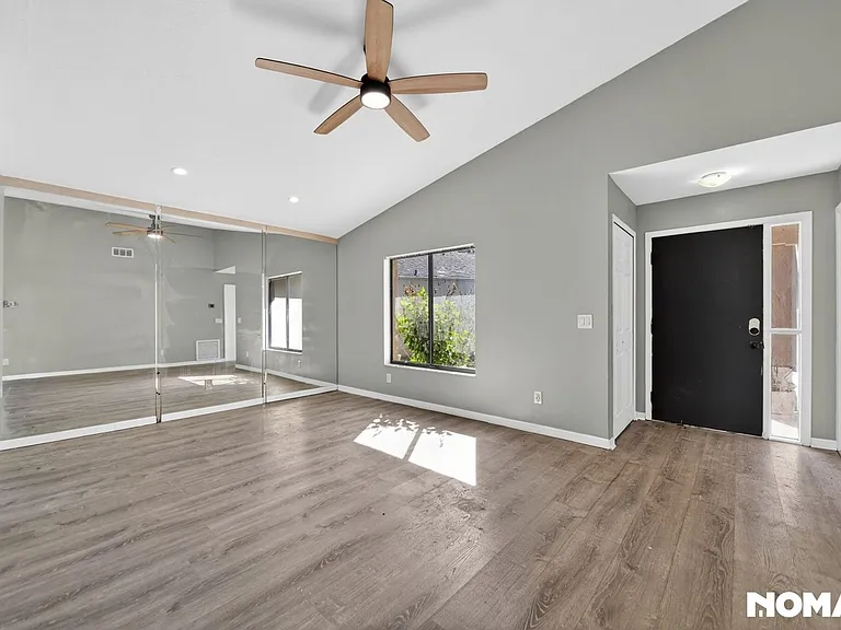 454 Loblolly Ln — Photo 4