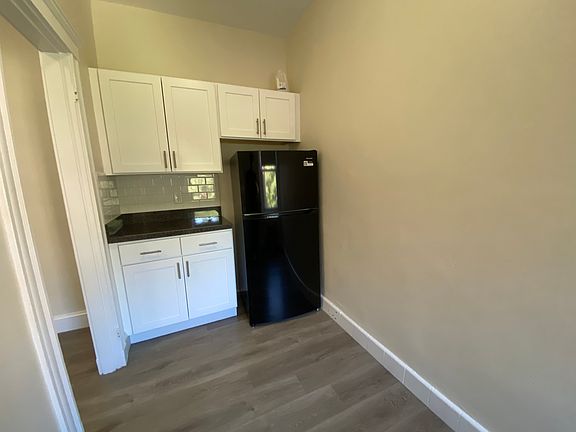 5th image of 80 Chiswick Rd #20