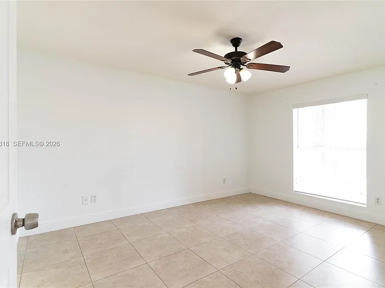 875 Riverside Dr #715 — Photo 14