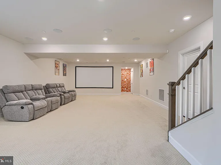 7142 Starmount Way — Photo 69