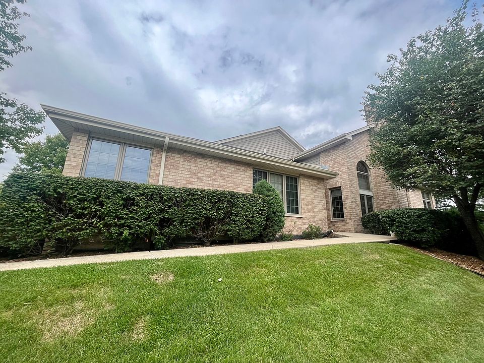 2nd image of 7 Long Cove Dr