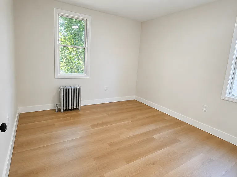 209 Columbia Ave #2B — Photo 9