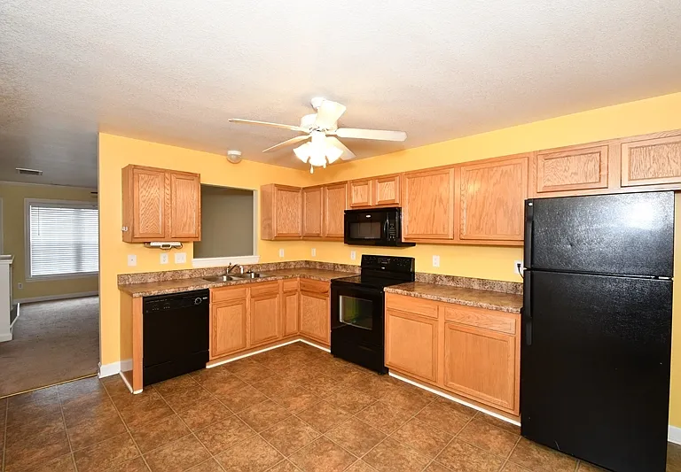 104 Streamwood Dr — Photo 10