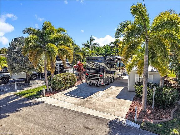 3rd image of 5541 Cypress Woods Resort Dr