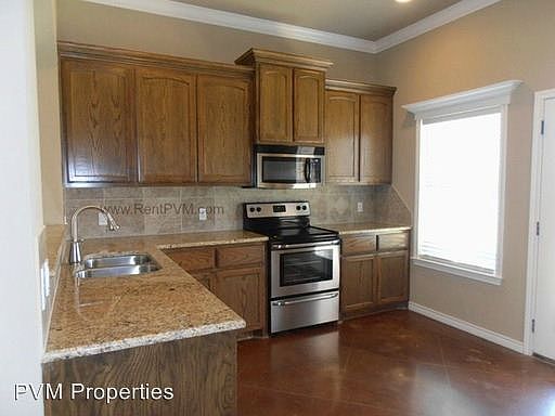 3rd image of 3120 Silver Saddle Dr