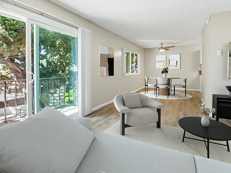 Camelot Apartments — Photo 25