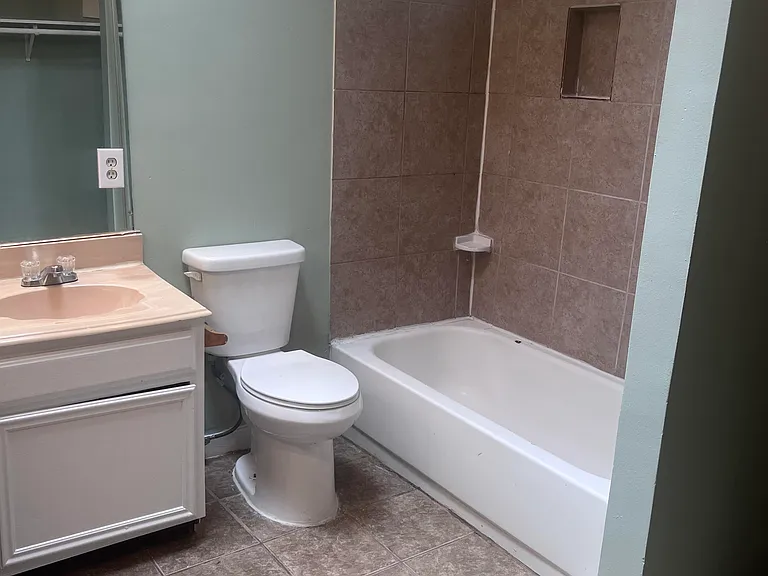 12402 Atlaw Dr — Photo 6