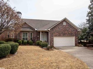 1201 Eagle Pointe Dr, Little Rock, AR 72211