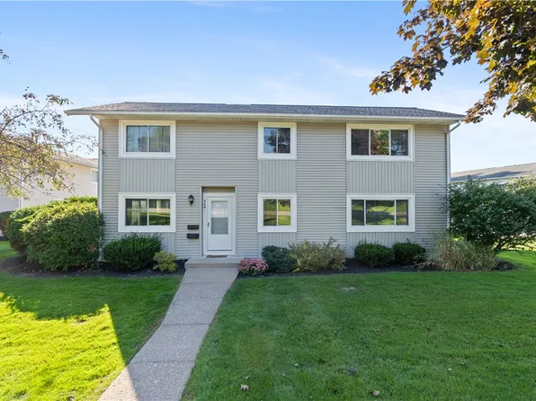 549 Eastbrooke Ln, Rochester, NY 14618