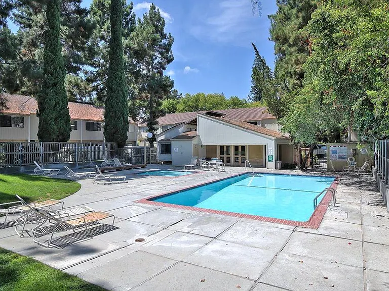 946 Kiely Blvd — Photo 8
