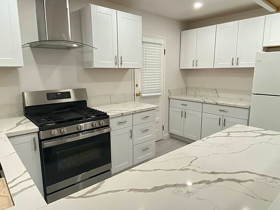 5th image of 4715 Boxwood Dr