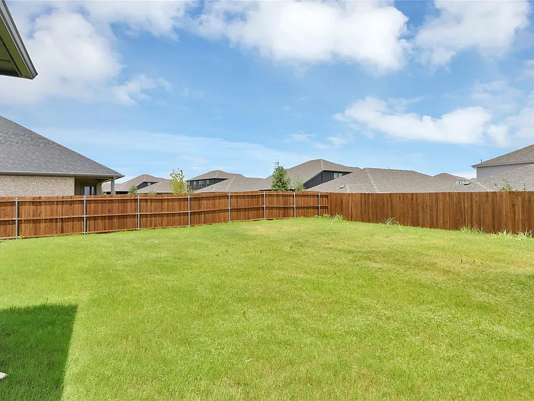 10604 Long Trail Dr — Photo 23