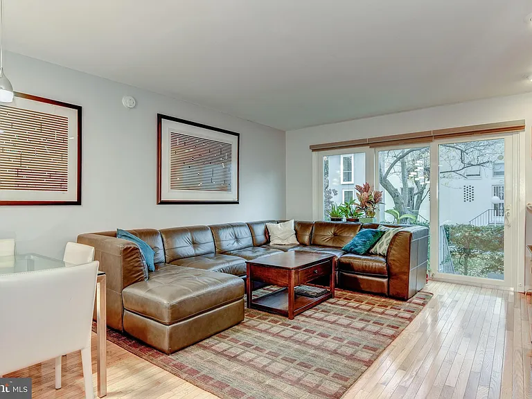 225 G St SW #126 — Photo 8
