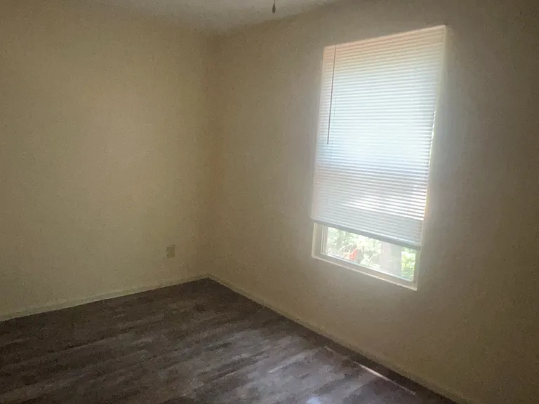 1072 Akers Rd — Photo 14