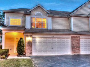 1198 Windham Ln, Elk Grove Village, IL 60007