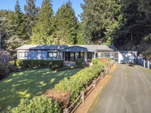 2085 SE Hemlock Ln, Lincoln City, OR 97367